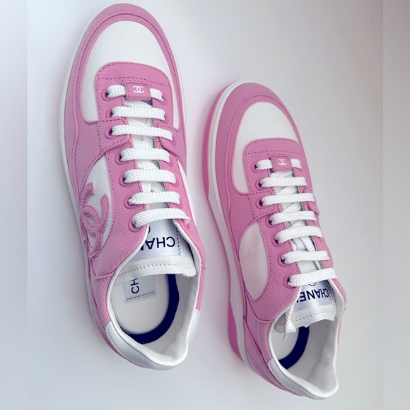 🔥CHANEL Sneakers - Picture 4 of 10